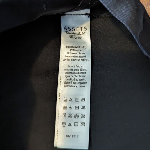 SPANX red hot assets luxe & lean scalloped slip L - Picture 8 of 9